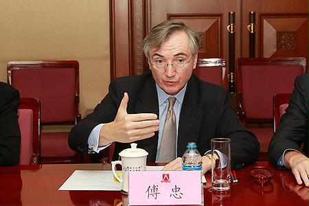 伟德体育 - 综合体育赛事平台|奥体中心相助同伴