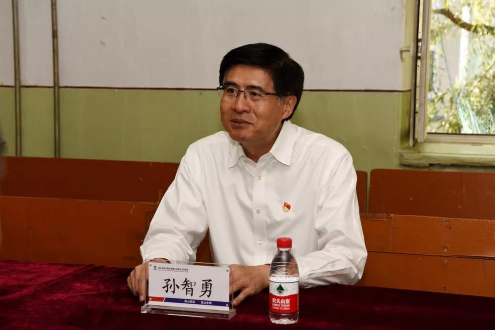 伟德体育 - 综合体育赛事平台|奥体中心相助同伴