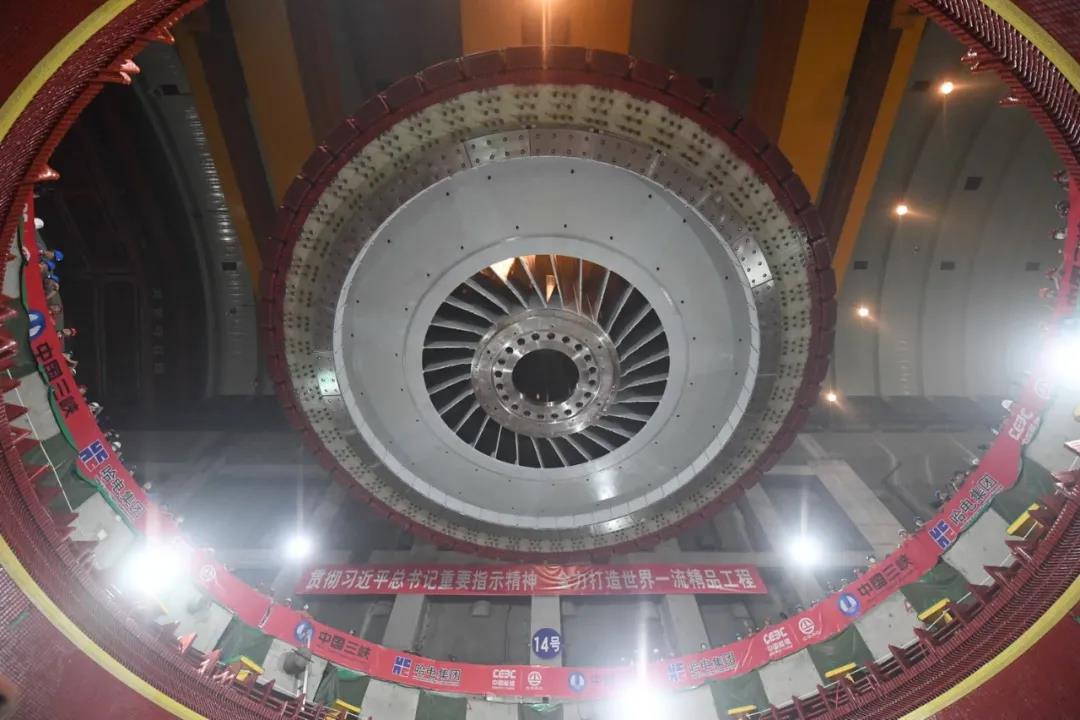 伟德体育 - 综合体育赛事平台|奥体中心相助同伴