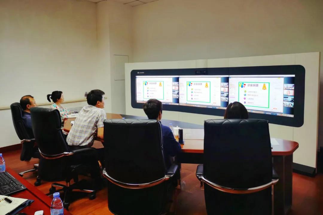 伟德体育 - 综合体育赛事平台|奥体中心相助同伴