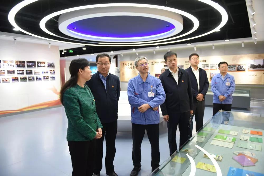 伟德体育 - 综合体育赛事平台|奥体中心相助同伴