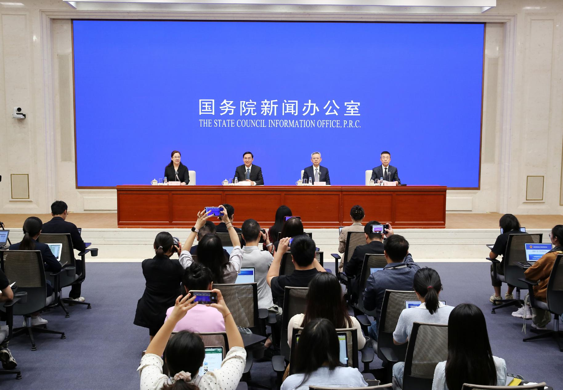 张玉卓、、、国资、、、央企、、、国资委、、、书记、、、主任、、、国企、、、企业刷新