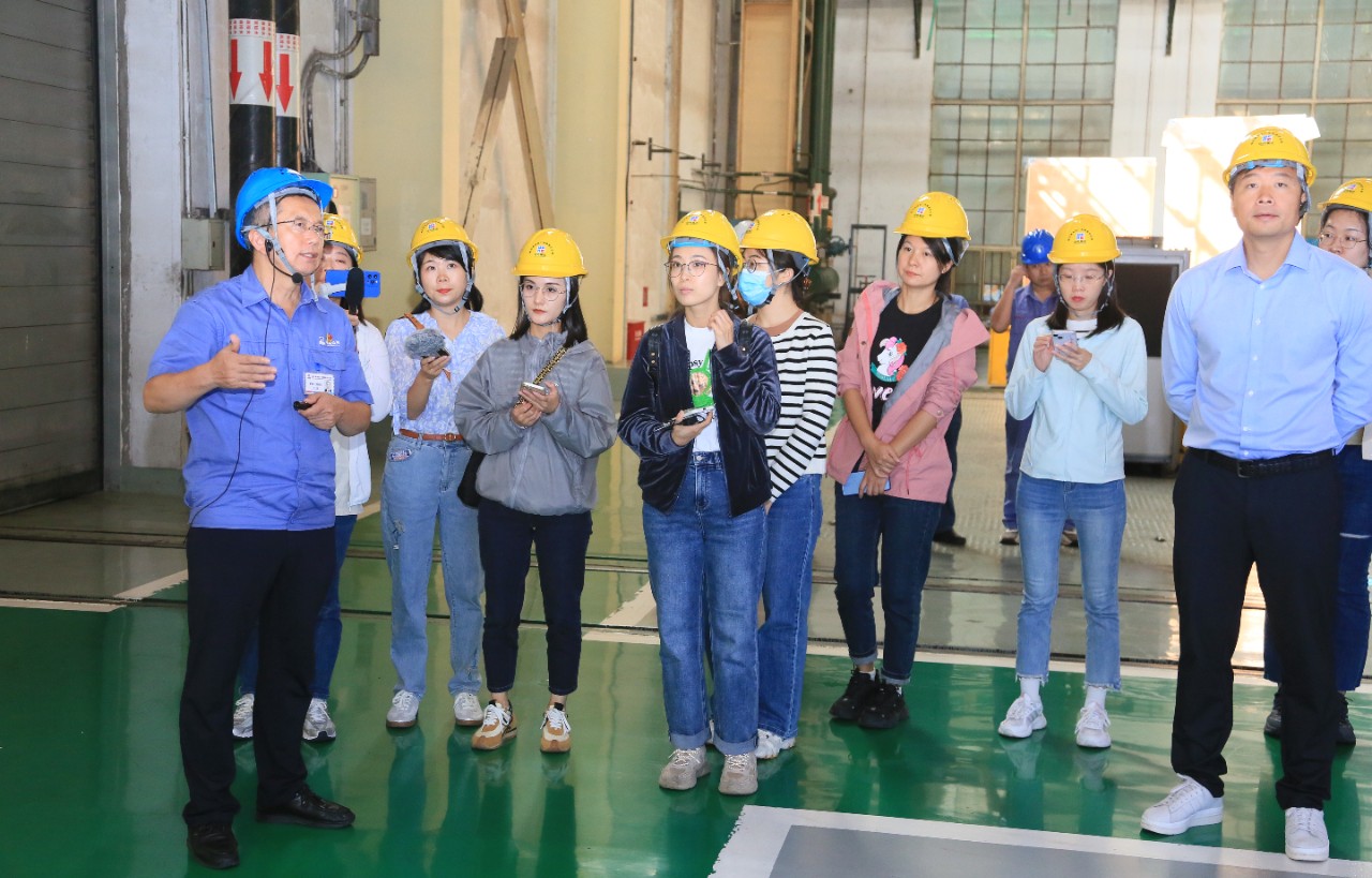 伟德体育 - 综合体育赛事平台|奥体中心相助同伴