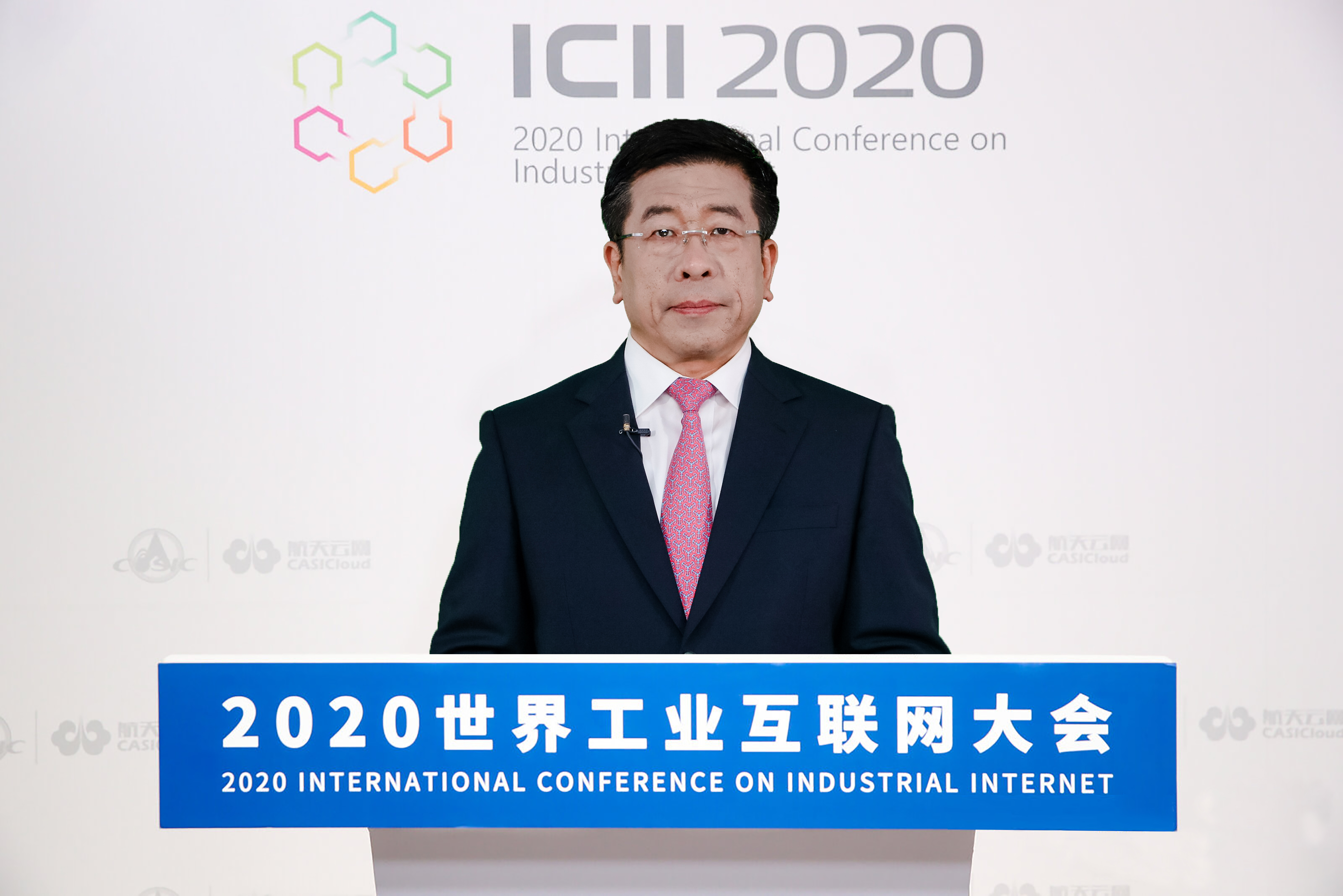 伟德体育 - 综合体育赛事平台|奥体中心相助同伴