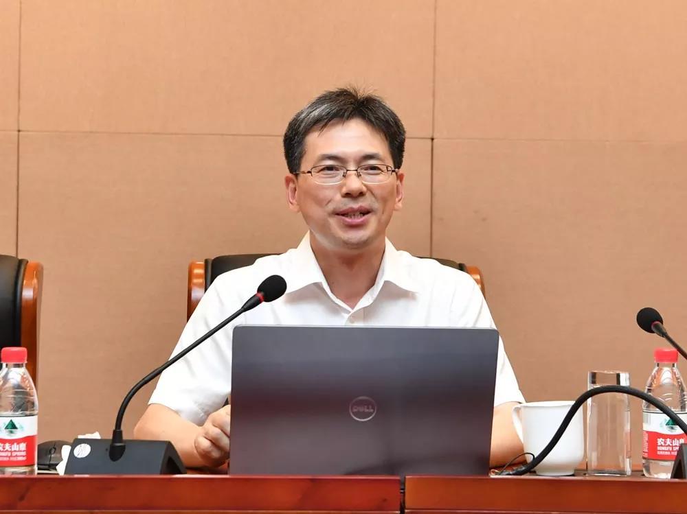 伟德体育 - 综合体育赛事平台|奥体中心相助同伴