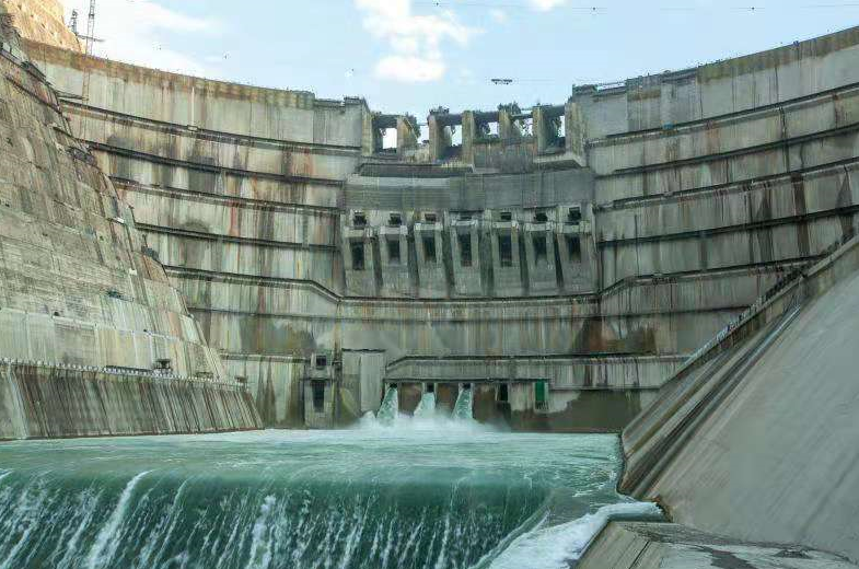 伟德体育 - 综合体育赛事平台|奥体中心相助同伴