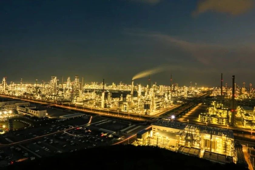 伟德体育 - 综合体育赛事平台|奥体中心相助同伴