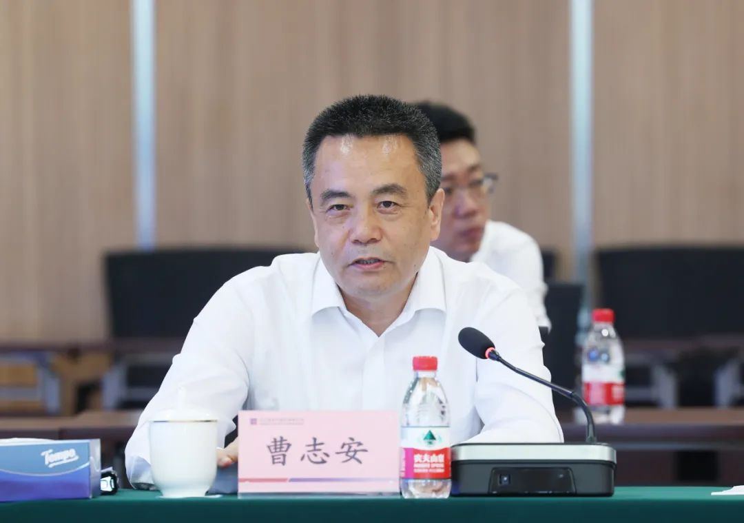 伟德体育 - 综合体育赛事平台|奥体中心相助同伴