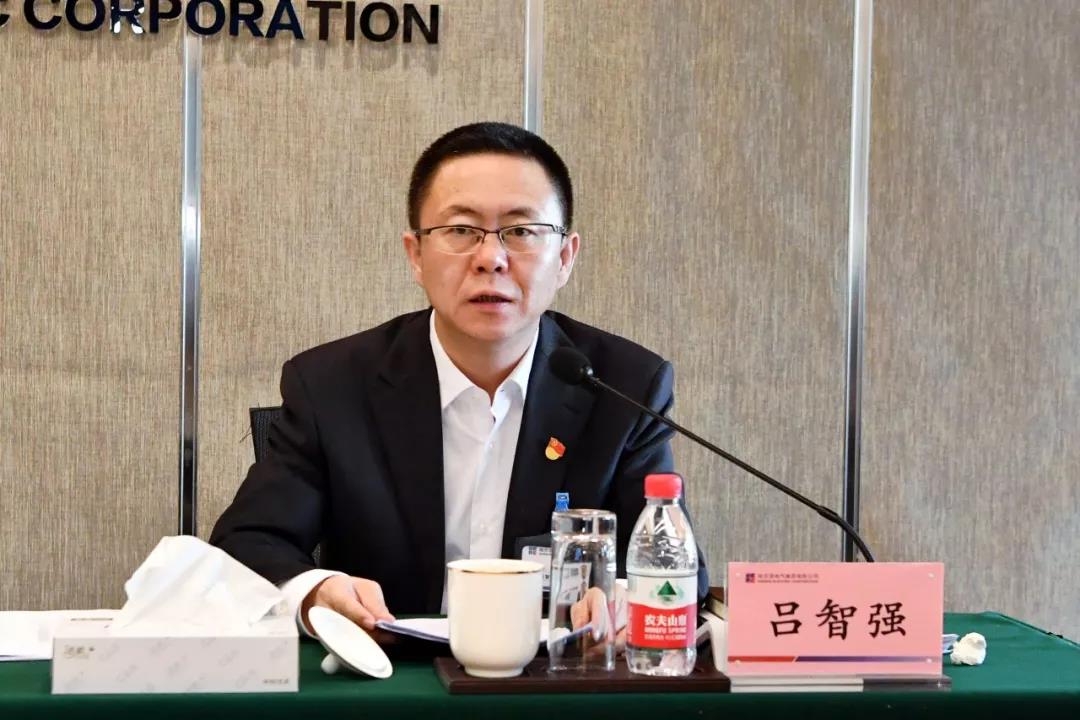 伟德体育 - 综合体育赛事平台|奥体中心相助同伴