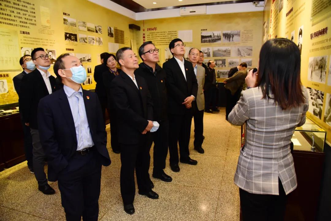 伟德体育 - 综合体育赛事平台|奥体中心相助同伴