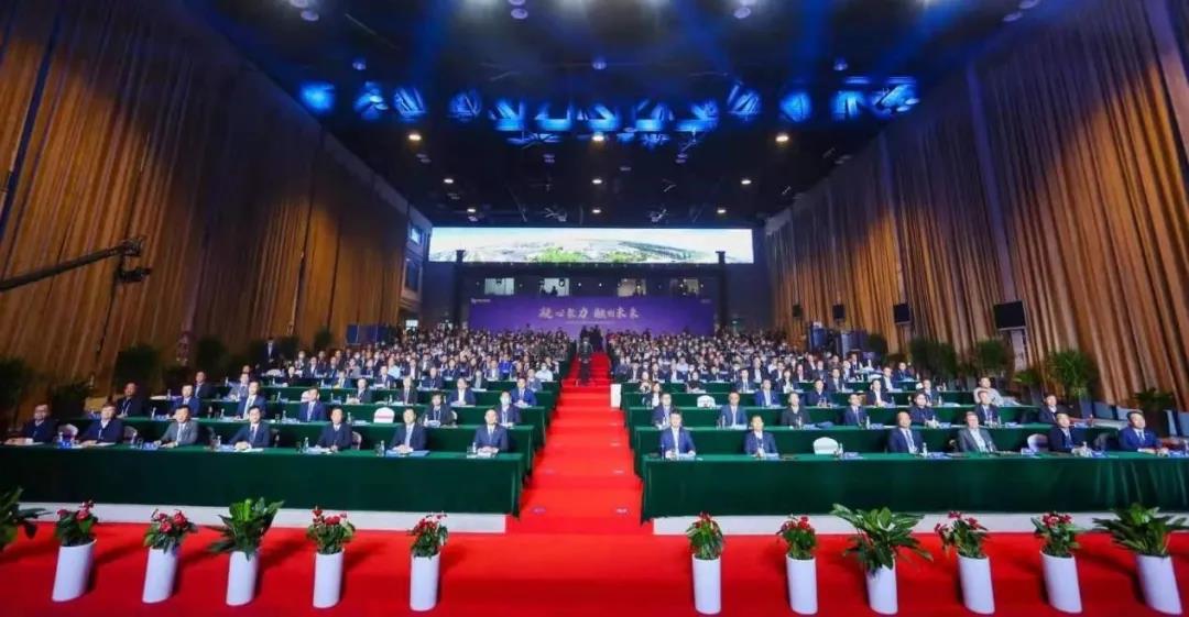 伟德体育 - 综合体育赛事平台|奥体中心相助同伴