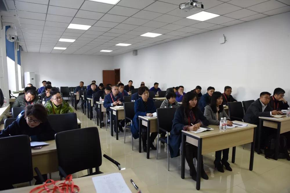 伟德体育 - 综合体育赛事平台|奥体中心相助同伴