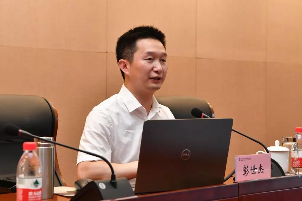 伟德体育 - 综合体育赛事平台|奥体中心相助同伴