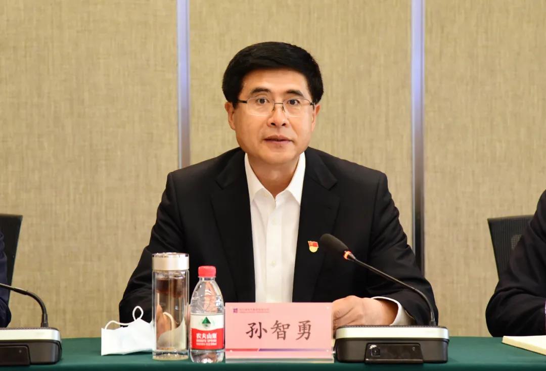 伟德体育 - 综合体育赛事平台|奥体中心相助同伴