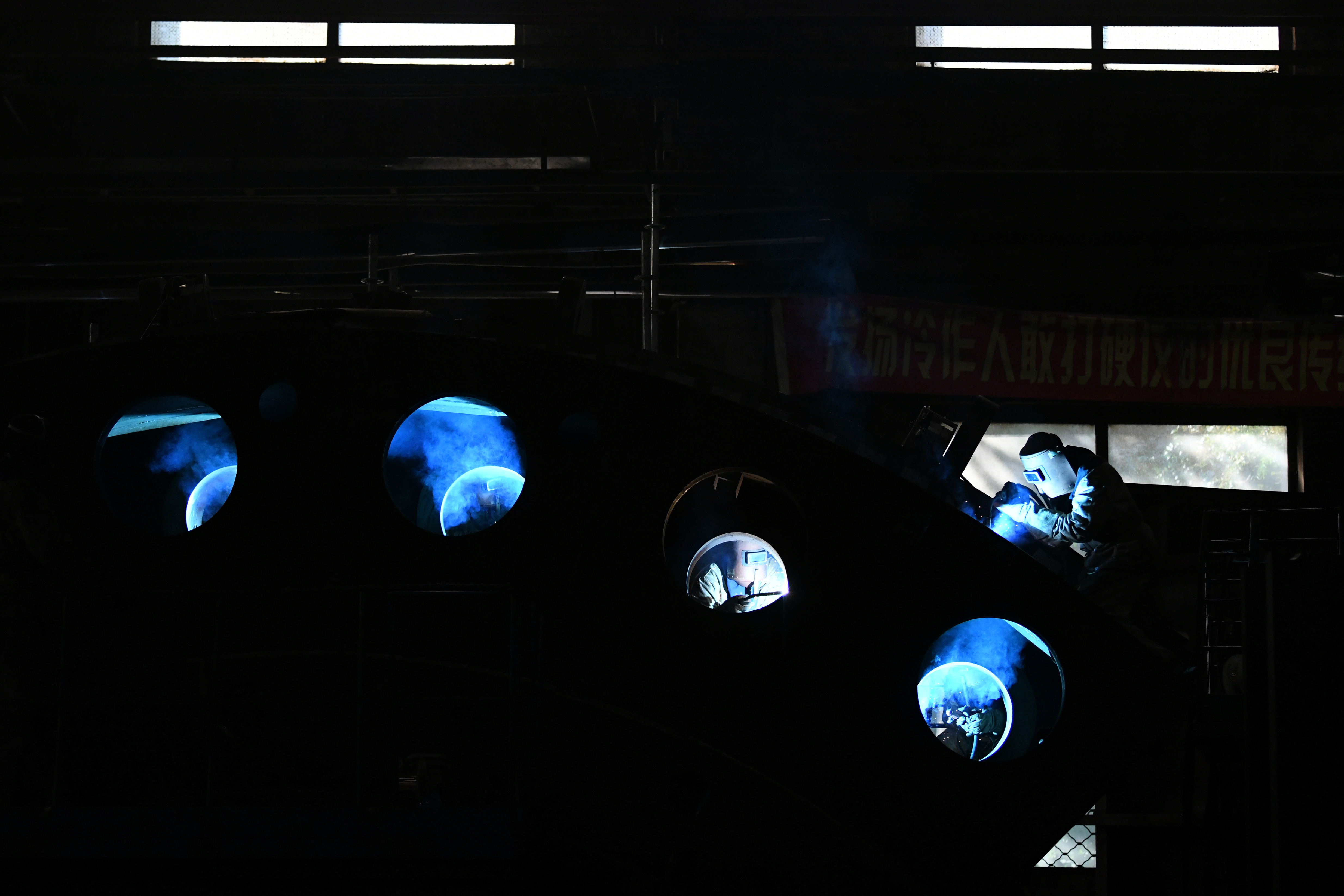 伟德体育 - 综合体育赛事平台|奥体中心相助同伴