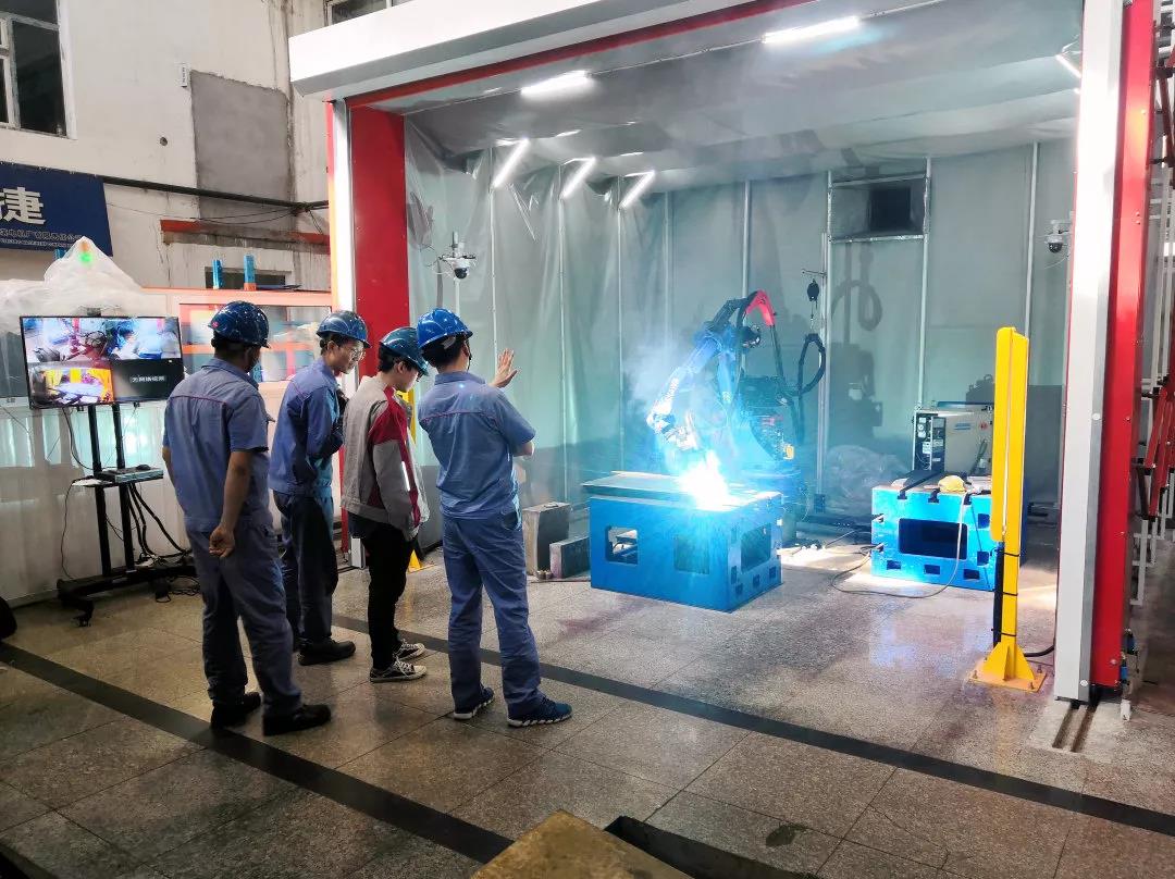 伟德体育 - 综合体育赛事平台|奥体中心相助同伴