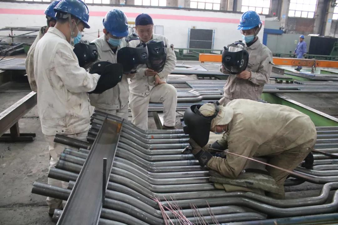 伟德体育 - 综合体育赛事平台|奥体中心相助同伴