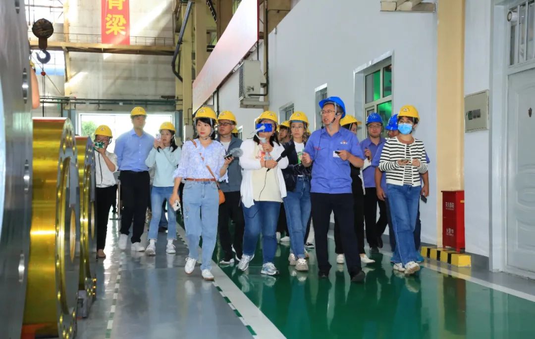 伟德体育 - 综合体育赛事平台|奥体中心相助同伴