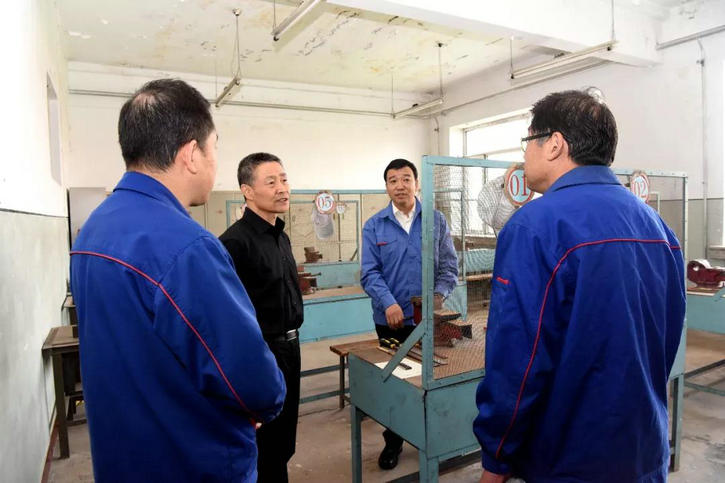 伟德体育 - 综合体育赛事平台|奥体中心相助同伴