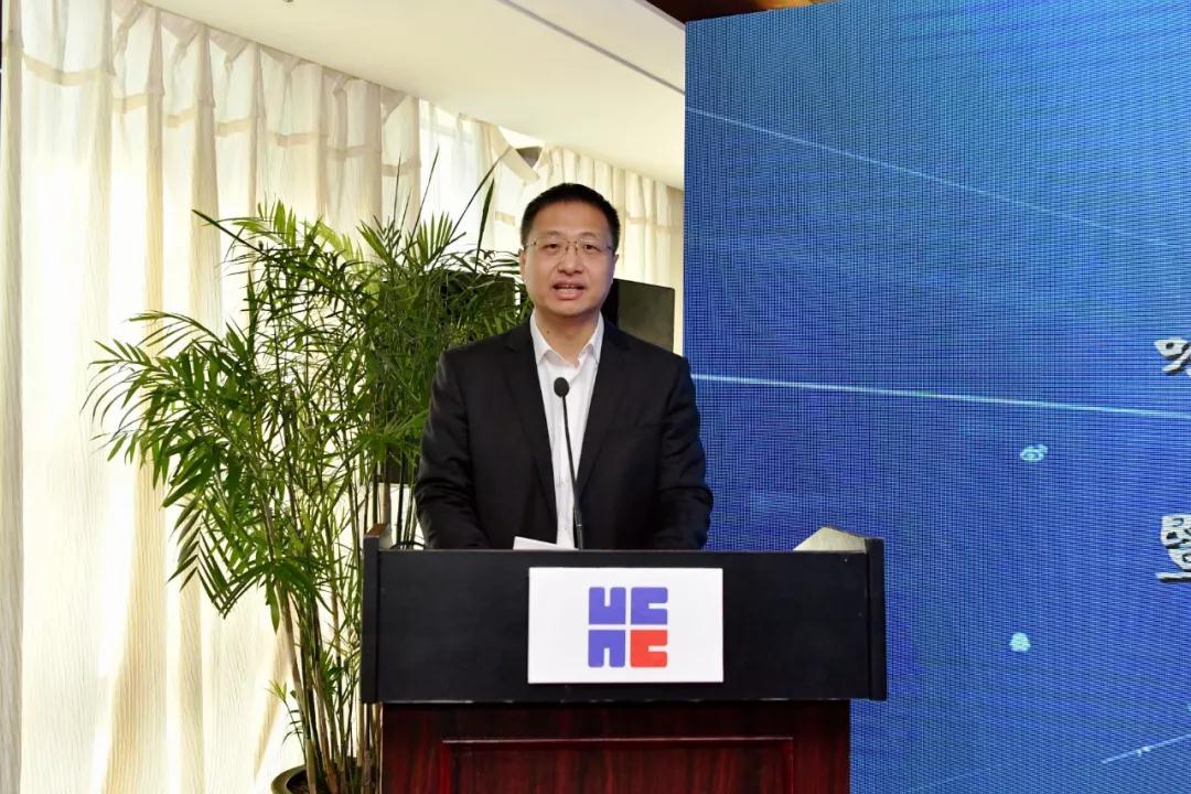 伟德体育 - 综合体育赛事平台|奥体中心相助同伴