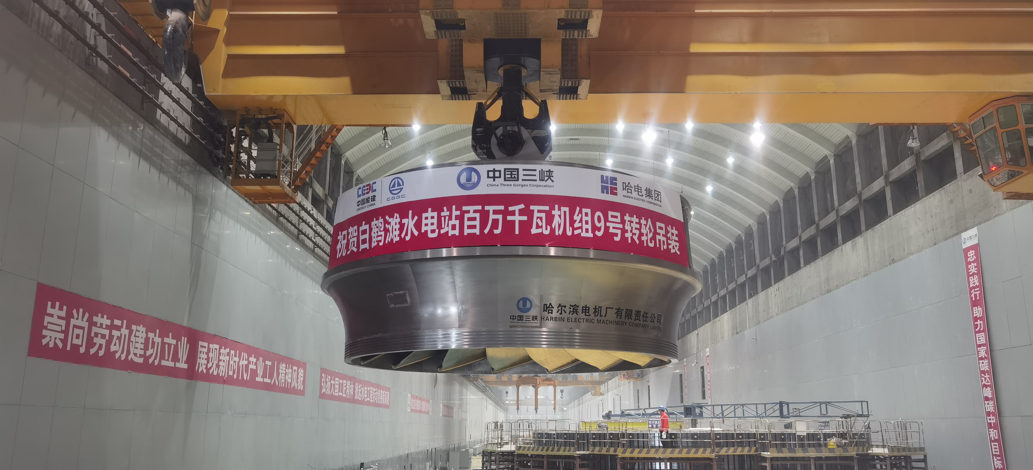 伟德体育 - 综合体育赛事平台|奥体中心相助同伴