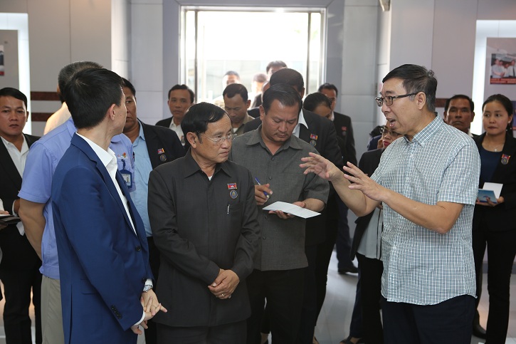 伟德体育 - 综合体育赛事平台|奥体中心相助同伴