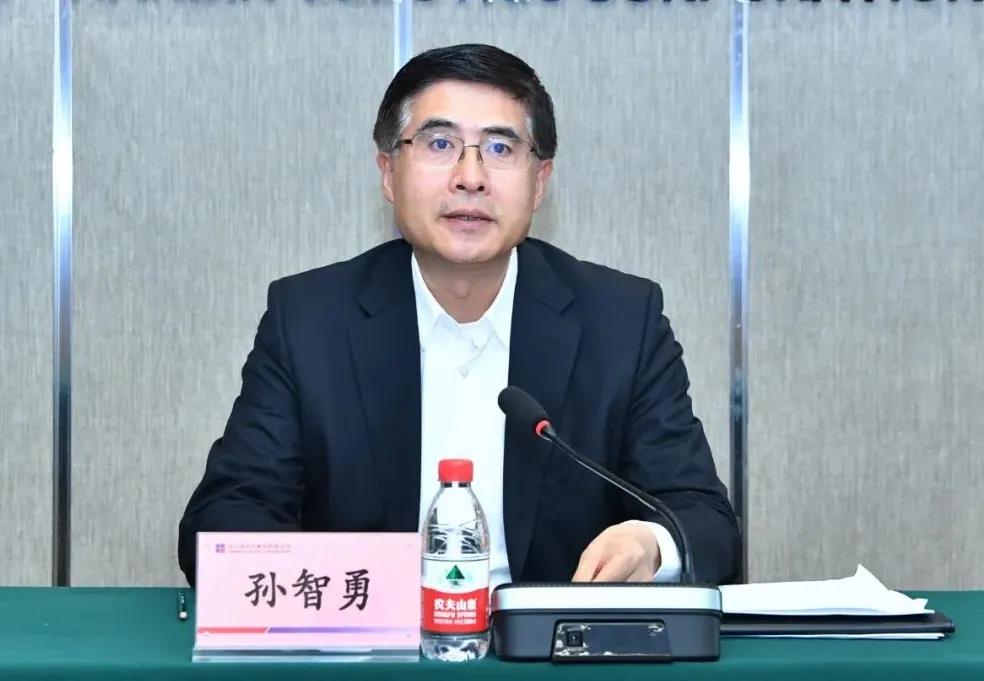 伟德体育 - 综合体育赛事平台|奥体中心相助同伴